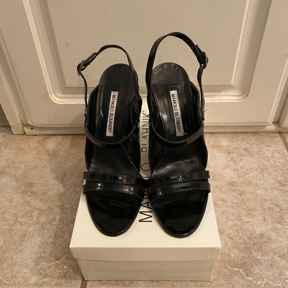 Manolo Blahnik Black Patent Dodo Sandals